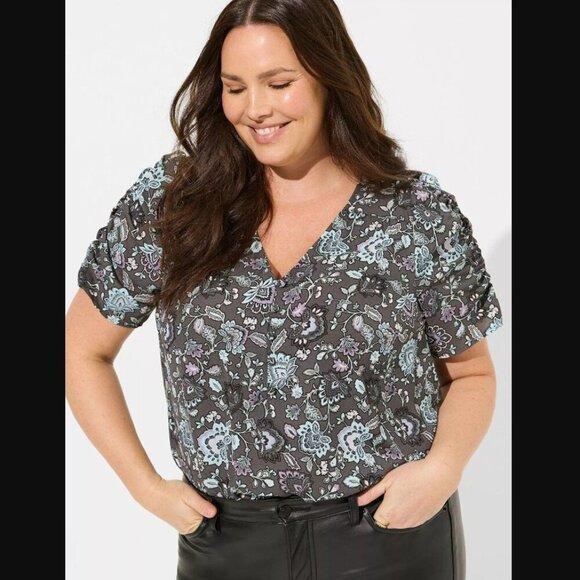 Torrid Harper Georgette V-Neck Ruched Sleeve Blouse - Picture 1 of 8